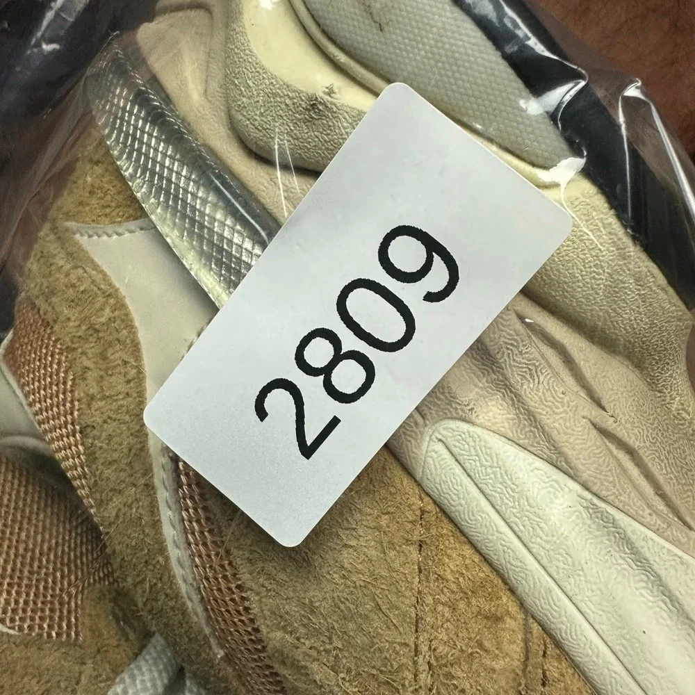 New Balance 9060 U9060HMT Great Plains Tan White Suede Mesh Men's 9.5 Sneakers